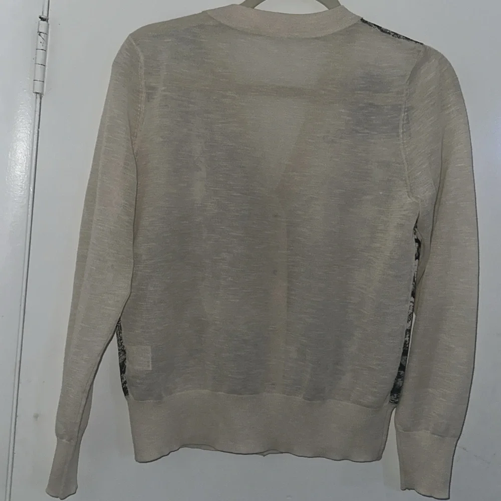 Woman’s MGCT silk forest / floral patterned button down sweater. Size M. - Picture 4 of 7